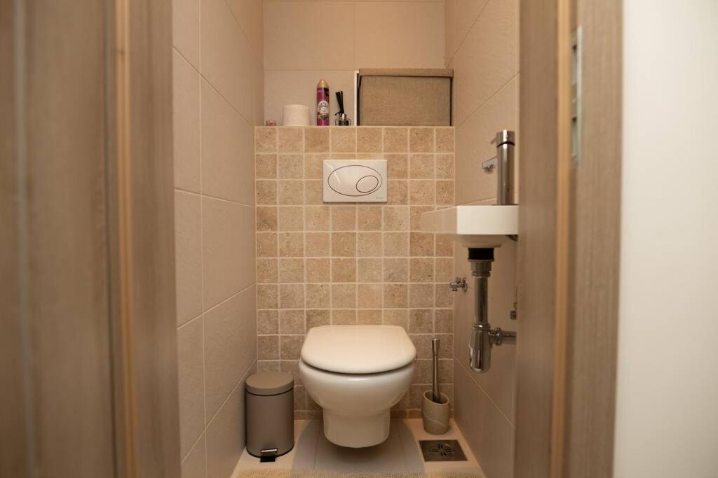 Martonfalvi Penthouse W Jacuzzi Debrecen Extérieur photo